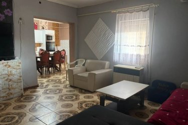 Eladó családi ház Poroszlón!
