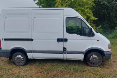 Renault Master 2.2 dci  2001-évjarat, műszaki 2026.06.20 van rajta. Megkimélt állapotban eladó. Csak komoly érdeklődők hívjanak. 06307135801
