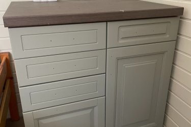 Eladó 16 db fa ágy matraccal együtt (90 x 200 cm)
Ajándék szekrényekkel. Érdeklődni: 06-70-886-6881 telefonszámon lehet.