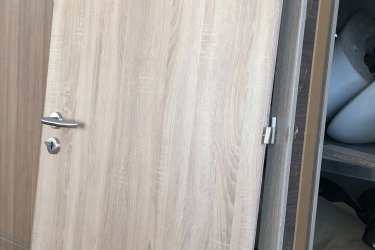 Eladó bemutatótermi beltéri ajtók Győrben, amíg a készlet tart!
Limitált darabszám, kedvezményes áron azonnal elvihető. 
Esztétikus, természetes, időtálló kivitel, minden stílushoz illeszkedő megjelenésű ajtók. 
Tökéletes választás otthonodba, nyaralóba, irodába vagy akár felújításhoz is. 
Írj rám a pontos méretek miatt, amíg megvan készleten!
