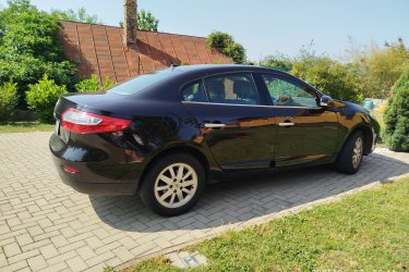 Fekete Renault Fluence Privileg friss műszakival eladó