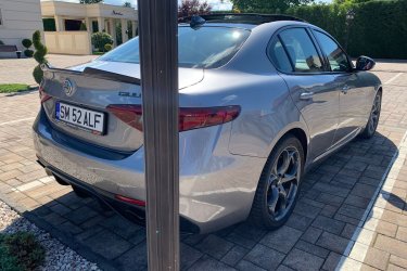 Elado Veloce Giulia, 2019-es eredeti 93.500 kmel. 2.0 benzines, 4x4-es, automata. Tobb info telefonon vagy whatsappon. Az auto eleje balesetes volt. Uj alkatreszekbol lett megjavitva. Elso / hatso fekbetet textar, szurok cserelve. Rendezett roman papirokkal. Szatmarnemetiben megtekintheto, Debrecentol 100km-re. Ara 22.800 euro.