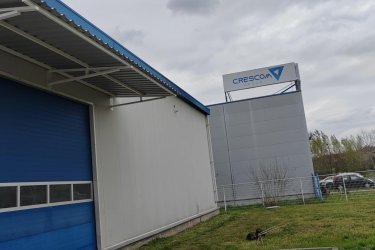 Garantált Minőség,korrekt Árakkal!!
/Megbízható,Gyors és precíz Munkavégzés/
Tetőfelújítás:
-beázások megszüntetése
-zsindely és cserép tetők készítése
-szarufák megerősítése,cseréje
-lécezés,fóliázás
-cserepek átforgatása
-komplett tetőszerkezet kiépítése
-tető és födém szigetelés
-sablondeszkák festése,cseréje
-kémények lebontása,újrarakása
-előtetők készítése
-kúpcserepek lekenése,csavarozása
-hőszigetelés (drivytolás)
-térkövezés
-falazás,vakolás,betonozás
Egész évben 10% kedvezmény!
Hívjon Bizalommal Hétfőtől Vasárnapig 08:00-20:00