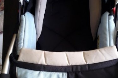 Autóba beköthető babahordozó és gyerekülés