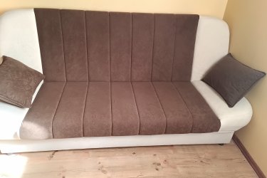Kinyitható ágyneműtartós kanapé eladó 