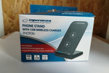 Telefontartó és töltő egyben