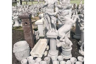 Termékeink kőből készülnek ezért az időjárás viszontagságainak teljes mértékben ellenálló, fagyálló. Dunavarsányi telephelyükre érdemes ellátogatni választékunk kimeríthetetlen, kerti szobrok terén.

Íjász fiú férfi szobor webáruházunkban megrendelhető. A fotón, talapzaton áll a szobor, a talapzat az árban nincs benne. Az ár a szoborra vonatkozik. A szobor látványosságát emelheti hozzá illő kerti talapzattal vagy kerti dísz oszloppal.

Méretek:
Magasság: 85 cm
Tömeg: 36 kg

Fedezze fel a Kerti Díszek csodálatos világát!
Cím: Dunavarsány, Barátság u. 1. (51-es főút)
Telefon: 06 70 / 299 2066 – Érdeklődni kizárólag telefonon!
Weboldal: https://kertidiszek.hu

Kínálatunkban megtalálható többek között:
– Kerti szobrok – Varázsolja el kertjét egyedi és stílusos díszekkel!
– Szökőkutak – Frissítse fel kültéri terét egy gyönyörű vízi elemmel!
– Figurák – Tökéletes kiegészítők, amelyek személyiséget adnak a kertjének!
– Kerti lámpások – Teremtsen hangulatos fényt az esti órákra!
– Kerti grillek – Élvezze a szabadtéri sütögetést barátokkal, családdal!

Látogasson el weboldalunkra, és válassza ki a kertjéhez legjobban illő díszeket!

ℹ️ A hirdetésben szereplő képek és adatok tájékoztató jellegűek, kisebb eltérések előfordulhatnak.
A készlettel és házhoz szállítással kapcsolatban kérjük, telefonon érdeklődjön!