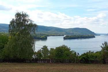 Duna-panorámás üdülőtelek Zebegényben