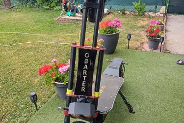 Dual motoros 5,6 kw-os,
3 sebeséges automata,
630 km van benne csípő műtét miatt eladó!
Nagyon szép állapotban van.
13 gumikkal elől hátul tárcsák
Rakattam rá erős villogókat.
Érvényes Biztosítás,alvázszámmal!
2 kulcsal!

