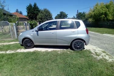CHEVROLET AVEO 1.2 16V Base Eladásra kínálom szeretett Chevrolet Aveomat, típusváltás miatt. Hibátlan műszaki állapotban, a műszaki vizsgája 2027.04.30.-ig érvényes. Alacsony fogyasztású, 5 ajtós, kevés km. Karosszériája teljesen rozsda mentes, szép állapotú. 
Személyes megtekintés előtt mindenképpen egyeztessünk telefonon.