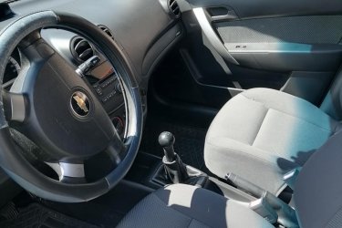 CHEVROLET AVEO 1.2 16V Base Eladásra kínálom szeretett Chevrolet Aveomat, típusváltás miatt. Hibátlan műszaki állapotban, a műszaki vizsgája 2027.04.30.-ig érvényes. Alacsony fogyasztású, 5 ajtós, kevés km. Karosszériája teljesen rozsda mentes, szép állapotú. 
Személyes megtekintés előtt mindenképpen egyeztessünk telefonon.