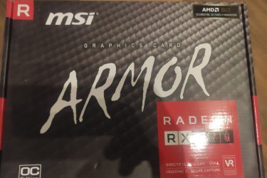 Alaplap: ASRock B450M Pro4 dobozával
CPU: AMD Ryzen 5 2600x gyári hűtővel dobozával 
opció: NZXT Kraken X42 gyári vízhűtés (fel kell tölteni vízzel) dobozával +15000 Ft
Ram: 2*8GB DDR4 G.Skill Aegis dobozával
VGA: MSI Armor Radeon 570 8GB OC edition dobozával
SSD: Intel 1TB M.2 
Tápegység: FSP Hyper M 600w dobozával
PC ház: CM Stacker (STC-T01) eATX. Nagyobb alaplap is belefér, két atx tápegységnek van hely. https://www.eprom.com/home/CoolerMaster/stc-t01.html

Személyesen át tudom adni: Budapest, Kiskőrös, Kecskemét. 