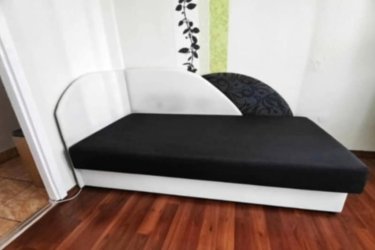 Egyszemélyes heverő új állapotban eladó Nyíregyházán. Tel: 305797813