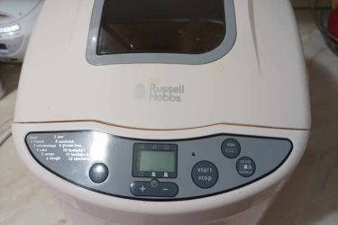 nagyon keveset használt Hussel Hobbs  kenyérsütő gép, több programmal 