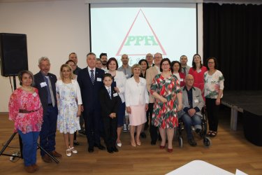PPH Nyíltakadémia Coach képzés. PPH Nyíltakadémia Coach képzés. Területek: Etika coach,Önismeret coach,Hangulatjavító coach, Személyiségfejlesztő coach,Elnyomásfeloldó coach,Önbizalomteremtő coach,Szeretetteremtő coach,Gyereknevelés coach,Párkapcsolat coach és egyéb területek. 4 havi képzés most csak 59.000 Ft utánna 12.500. (EGY HAVI COACH KÉPZÉSÜNK TÉNYLEGES PIACI ÉRTÉKE LEGALÁBB 200.000 Ft (500 Euro)Máshol a coach képzések többszörösébe kerülnek!
A coach képzéseink értéke – a mindennapokban hasznosíthatósága miatt – szinte felbecsülhetetlen!