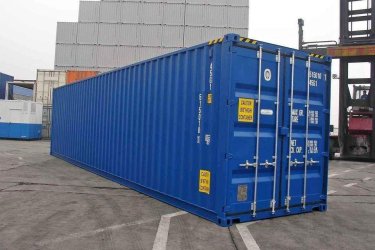 Használt 6 és 12 méteres szállító konténerek.
