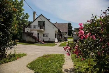 5. Igali 5 apartmanos üdülőház 52,5 M