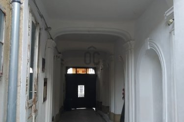 801. Pécs belvárosi 5 db lakás 198 millió
Eladó Pécs történelmi belvárosában műemlék jellegű 5 db lakás, kocsibeállóval, 100 m2 pincével, 4 méter belmagasságú padlással, 876 négyzetméter területen. Az ingatlan 1 helyrajzi számon bejegyzett öt albetétből áll, ami kizárólag egyben eladó. A külső homlokzat és az épület egyes részei felújítottak, a többi rész felújítandó.

További ingatlanajánlatainkat itt tudja megnézni: https://www.oc.hu/index.php/munkatarsaink/kling-josef/ingatlanok 

Kling Josef
Otthontanácsadó
+36 70 454 3635
Kling.Josef@oc.hu 
7626.Pécs,Király utca 59.
Az Otthon Centrum hálózat tagja
20 éve a hazai ingatlanpiac meghatározó szereplője
