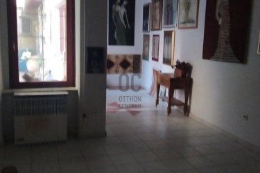 801. Pécs belvárosi 5 db lakás 198 millió
Eladó Pécs történelmi belvárosában műemlék jellegű 5 db lakás, kocsibeállóval, 100 m2 pincével, 4 méter belmagasságú padlással, 876 négyzetméter területen. Az ingatlan 1 helyrajzi számon bejegyzett öt albetétből áll, ami kizárólag egyben eladó. A külső homlokzat és az épület egyes részei felújítottak, a többi rész felújítandó.

További ingatlanajánlatainkat itt tudja megnézni: https://www.oc.hu/index.php/munkatarsaink/kling-josef/ingatlanok 

Kling Josef
Otthontanácsadó
+36 70 454 3635
Kling.Josef@oc.hu 
7626.Pécs,Király utca 59.
Az Otthon Centrum hálózat tagja
20 éve a hazai ingatlanpiac meghatározó szereplője
