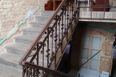 801. Pécs belvárosi 5 db lakás 198 millió
Eladó Pécs történelmi belvárosában műemlék jellegű 5 db lakás, kocsibeállóval, 100 m2 pincével, 4 méter belmagasságú padlással, 876 négyzetméter területen. Az ingatlan 1 helyrajzi számon bejegyzett öt albetétből áll, ami kizárólag egyben eladó. A külső homlokzat és az épület egyes részei felújítottak, a többi rész felújítandó.

További ingatlanajánlatainkat itt tudja megnézni: https://www.oc.hu/index.php/munkatarsaink/kling-josef/ingatlanok 

Kling Josef
Otthontanácsadó
+36 70 454 3635
Kling.Josef@oc.hu 
7626.Pécs,Király utca 59.
Az Otthon Centrum hálózat tagja
20 éve a hazai ingatlanpiac meghatározó szereplője
