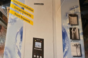 Erős teljesítményű elektromos átfolyós vízmelegítő