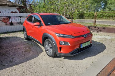 HYUNDAI KONA EV 64kWh Premium Edition Magyarországi,Téli csomag,Krell,Új motor-hajtómű csapágy Hyundai szervizben