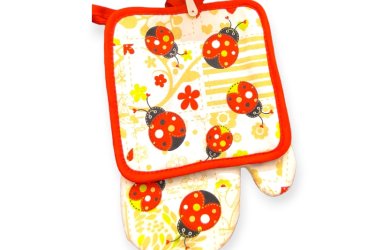Piros-fehér katicabogaras edényfogó kesztyű és szalvéta 2 db-os készlet