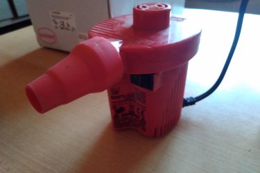 Pirosszínű medencére vízszivattyú