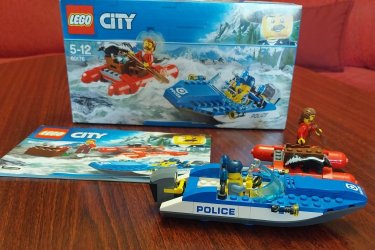 LEGO® City - Menekülés a vad folyón (60176)