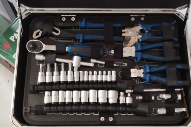 Scheppach TB150 szerszámos koffer, szerszámokkal