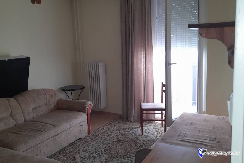 Pécsen egyetemistának szoba kiadó