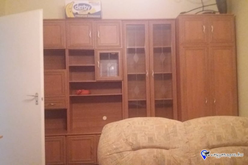 Pécsen egyetemistának szoba kiadó
