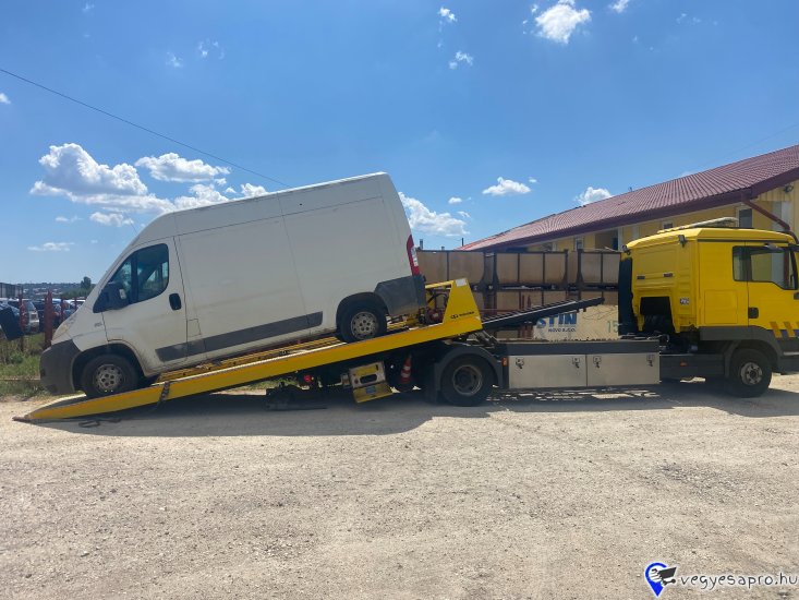 Lerobbant az autója Budapest VI. kerületében? Nem indul? Mészáros Autómentő Kft. éjjel-nappal, gyorsan és biztonságosan segít! ✅ 0–24 órás autómentés Budapest VI. kerületében ✅ Személyautó, SUV, kisteherautó, furgon mentése ✅ Hétvégén és ünnepnapokon is rendelkezésre állunk ✅ Gyors indulás bárhonnan Hívjon minket bármikor: 06 20 9188 649 Nem indul az autója? Segítünk – azonnal indulunk!