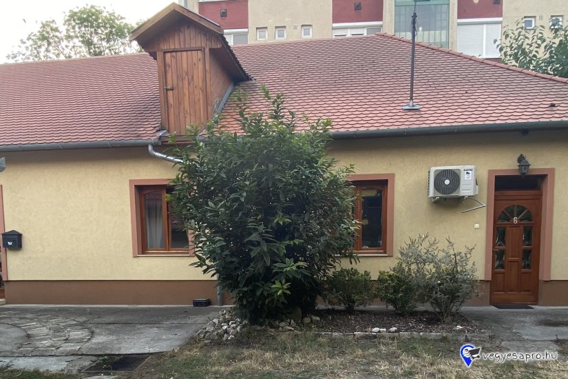 Kecskemét belvárosában piac közeli lakás kiadó
