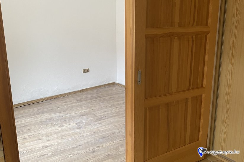 Kecskemét belvárosában piac közeli lakás kiadó
