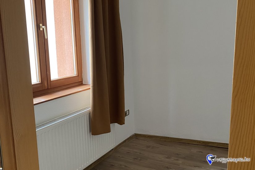 Kecskemét belvárosában piac közeli lakás kiadó