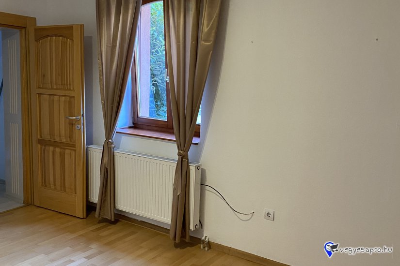 Kecskemét belvárosában piac közeli lakás kiadó