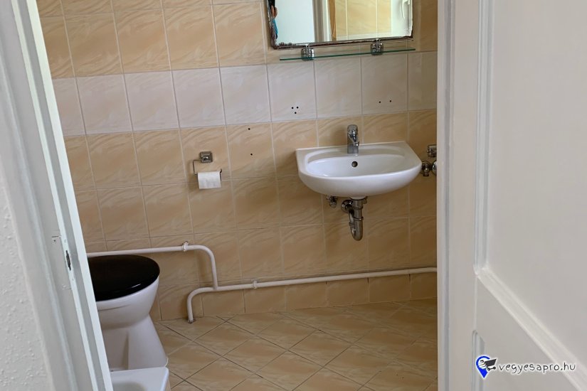 Kecskeméten kiadó 22 m2 es tetőtér a Petőfivárosban!