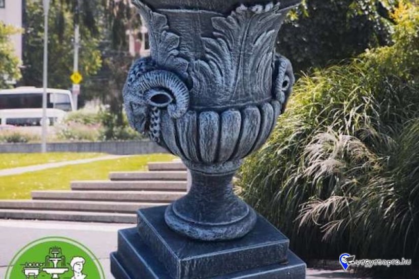 Különleges virágtartó