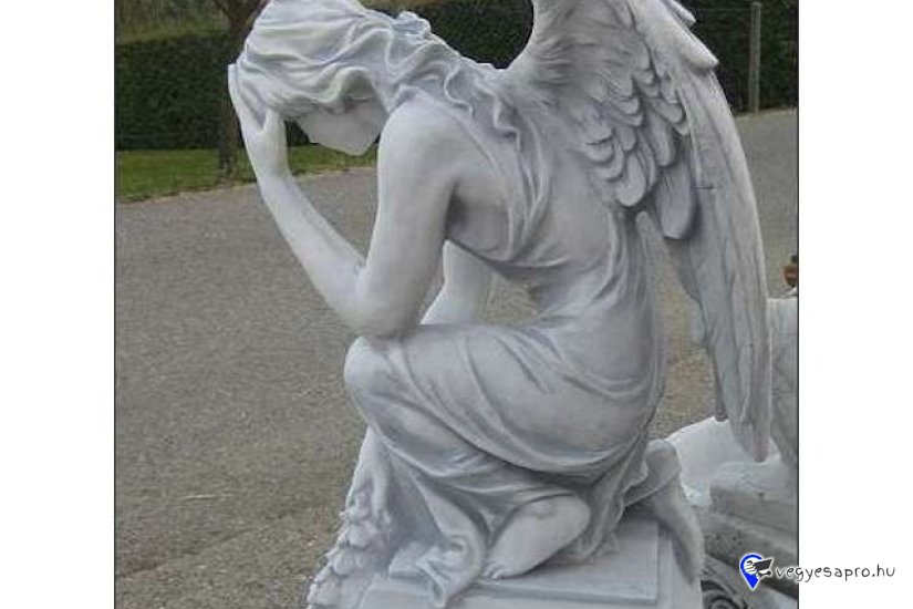 Szomorú angyal szobor