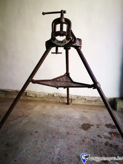 Eladó Ridgid Hordozható csősatú. Extraerős. 1/2"- 2".-ig. Használt, jó állapotban van. Ára: 100.000.-