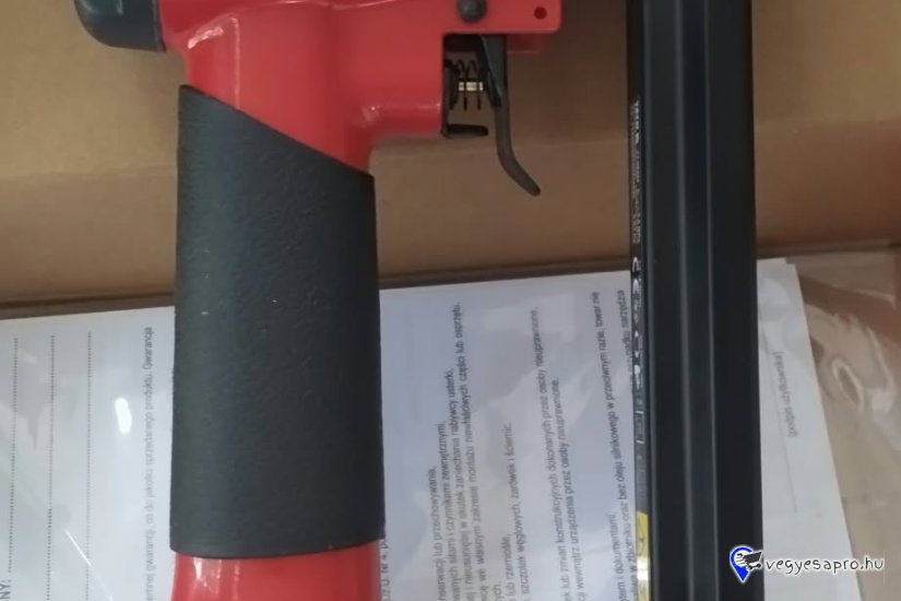 Yato pneumatikus kapocsbelövő eladó