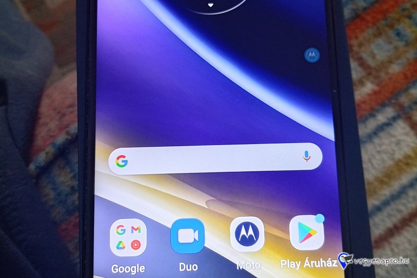 Eladó első tulajdonostól megkímélt üzemképes motorola okos mobil!
